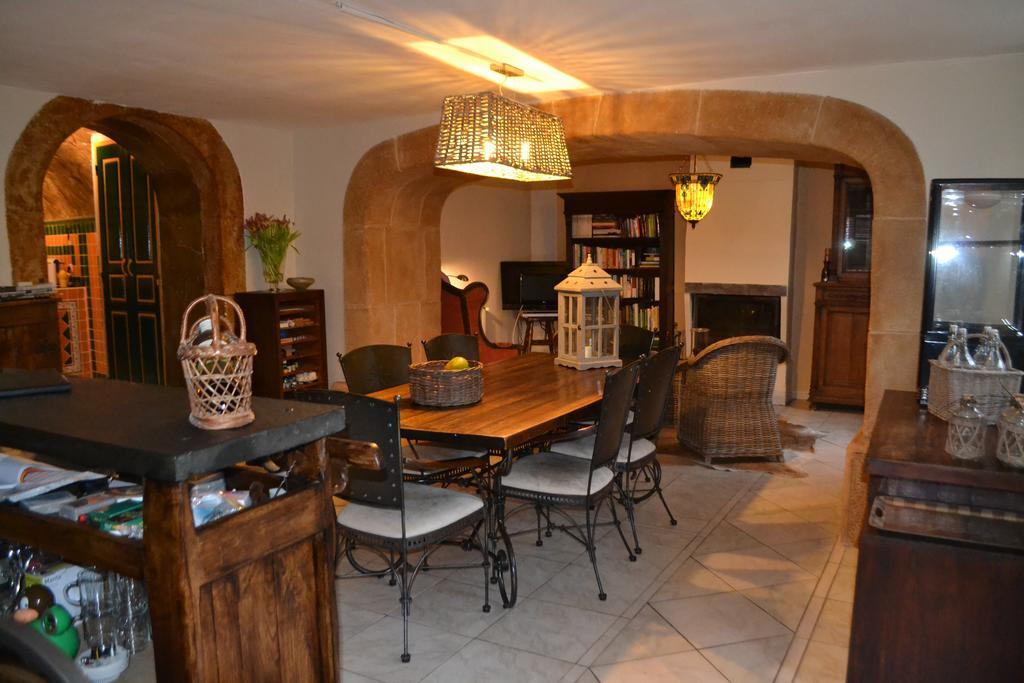 Maison Sous Le Pont Panzió Meyras Kültér fotó